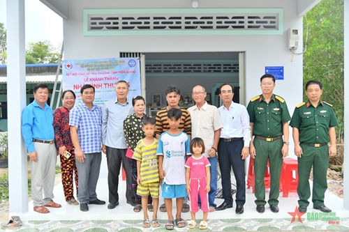	Troops and people in Kien Giang celebrate Chol Chnam Thmay festival